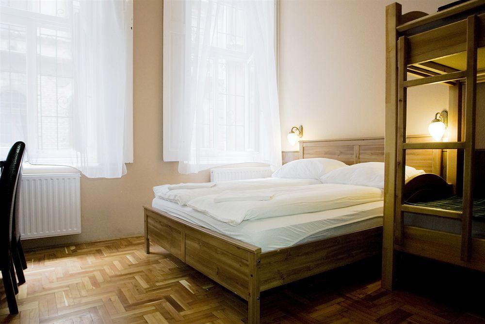 Corvin Point Rooms And Apartments Budapest Eksteriør bilde