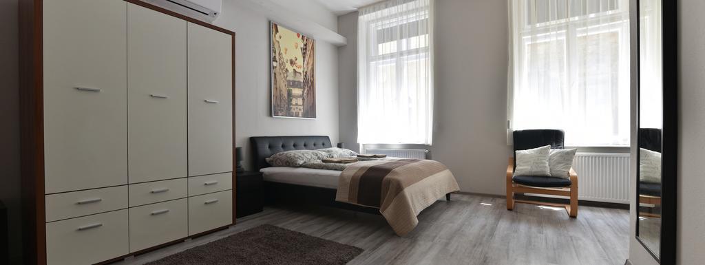 Corvin Point Rooms And Apartments Budapest Eksteriør bilde