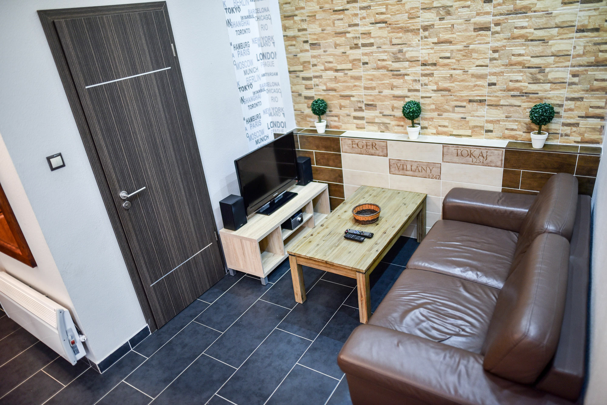 Corvin Point Rooms And Apartments Budapest Eksteriør bilde