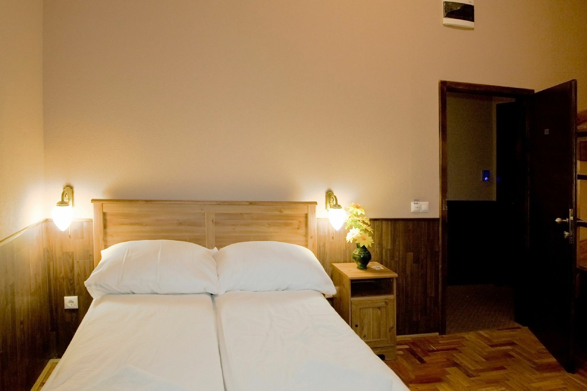 Corvin Point Rooms And Apartments Budapest Eksteriør bilde